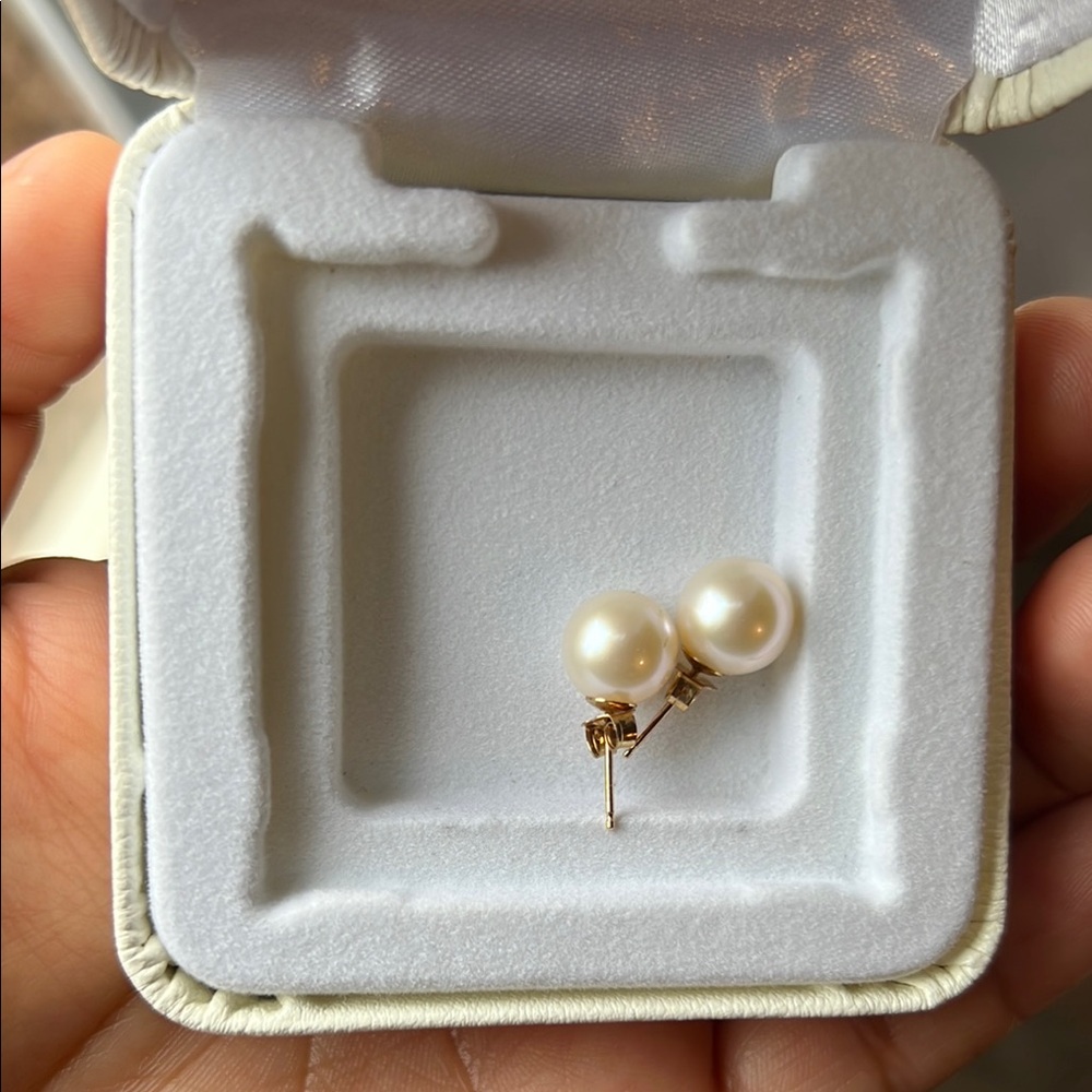 Elegant Pearl Stud Earrings